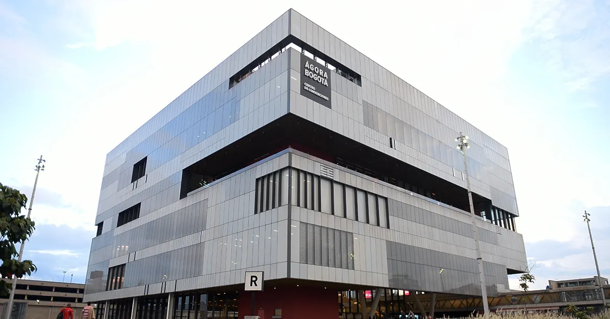 fachada Centro de eventos Agora