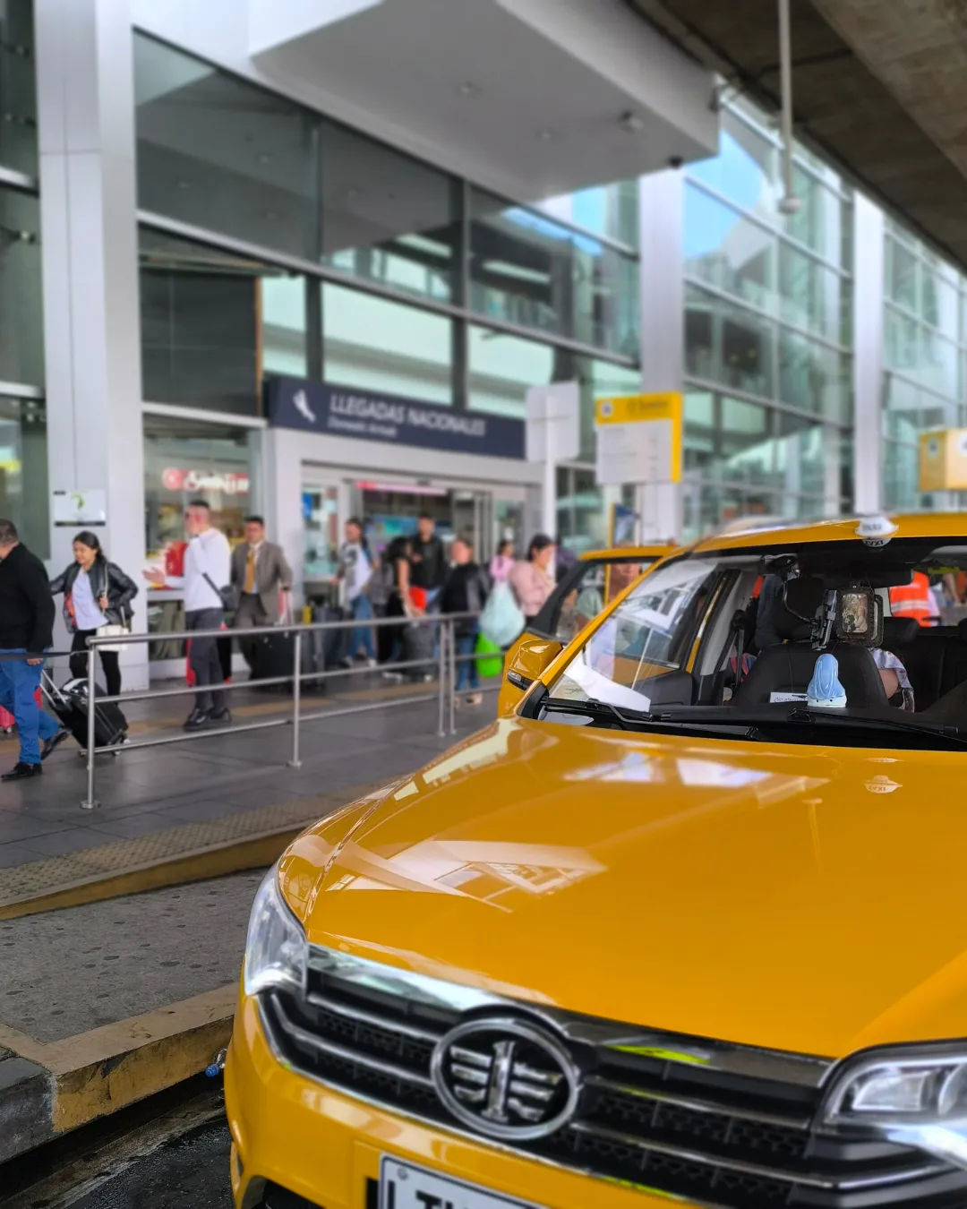 taxi autorizado en el aeropuerto el dorado